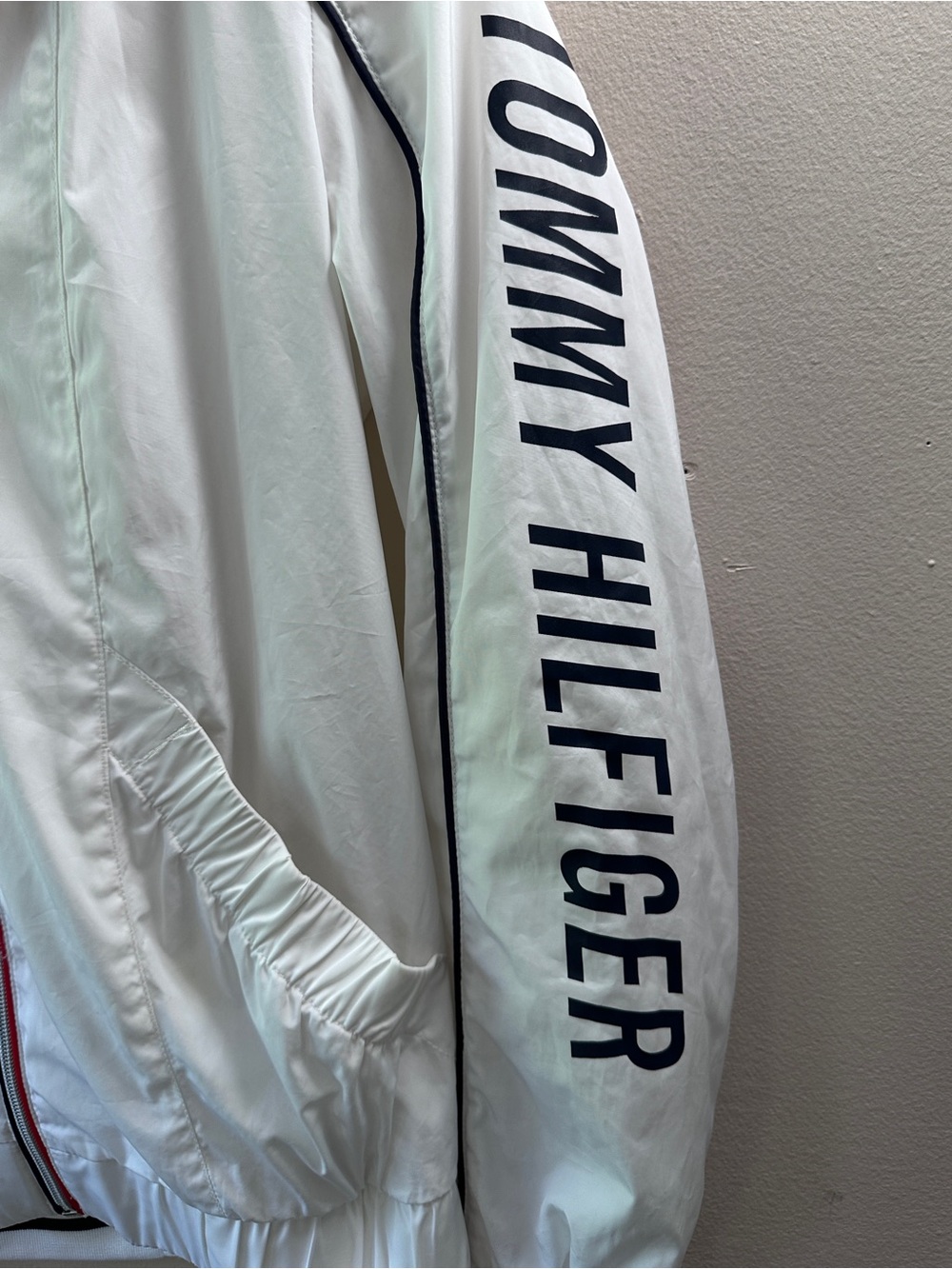 Tommy Hilfiger Womens White Windbreaker Jacket Spellout Sleeve Track Sport XS - Picture 4 of 7